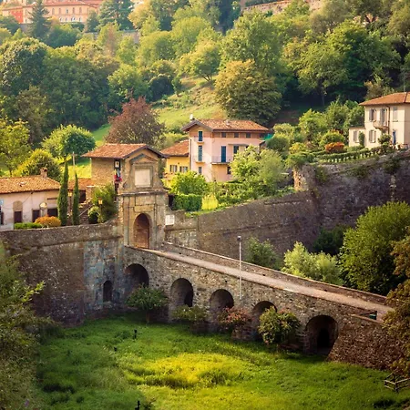 La Casa Di Anna - Tribunale